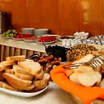 蕾兹万酒店 Çeşme