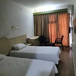 蕾兹万酒店 Çeşme